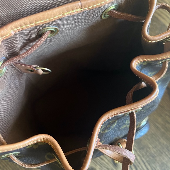 LOUIS VUITTON BACK PACK SMAII - Picture 2 of 9